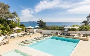 Domaine Misíncu 5* avec vols ou ferries