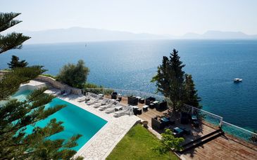 Red Tower Boutique Hotel