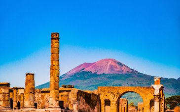 4-9 night stay: Sorrento, Pompeii & Positano