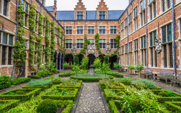 Sapphire House Antwerp 5*