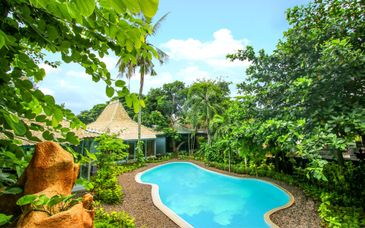 Duo: Kupu Kupu Jimbaran 4* & Jungle Retreat by Kupu Kupu Barong 4* 