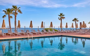 Universal Hotel Romantica 4*