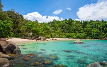 Hilton Garden Inn Phuket Bang Tao 4*, Elixir Koh Yao Yai 4* e Le Méridien Khao Lak Resort & Spa 5* con possibile pre-estensione al GLOW Bangkok Riverside 4*