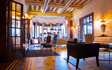Hotel De La Ville 4*