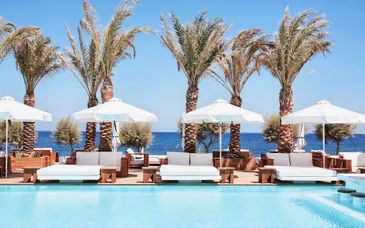 Nikki Beach Santorini 5*