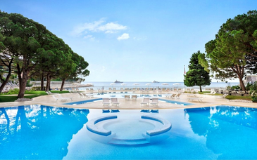 Le Meridien Beach Plaza 4*