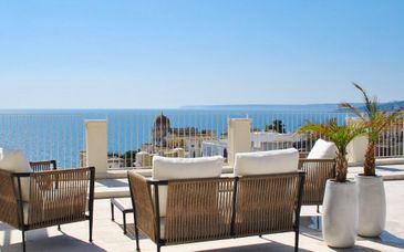 Est Hotel 4*