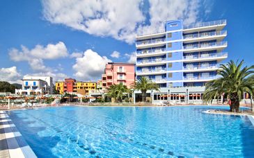 Ai Pozzi Village Family e Hotel Wellness 4*