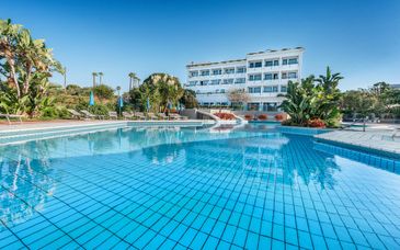 Acacia Marina 4*