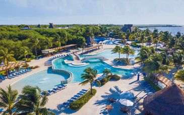 Blue Bay Grand Esmeralda 5*