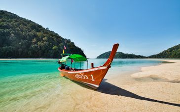 Cape House Bangkok 5*, Kantary Hills Chiang Mai 5*, Kantary Beach Khao Lak 4* o Kantary Bay Hotel Phuket 4*