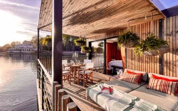Chateau De Brindos 5*