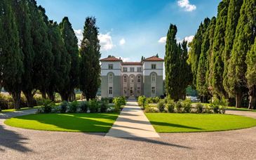 Villa Monty Banks 4*