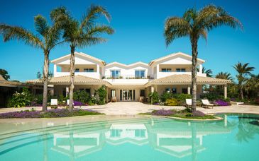 Sant Efis Hotel 4*