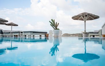 Smy Mykonos Suites & Villas 5*
