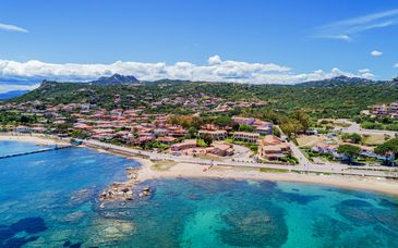 Blu Hotel Laconia Village 4* con volo o Sardinia Ferries