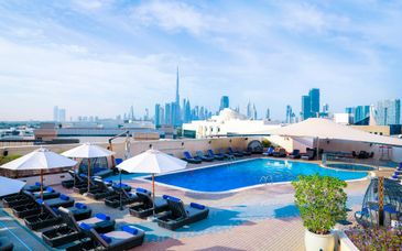 Mövenpick Hotel & Apartments Bur Dubai 5*