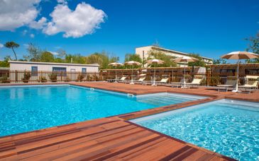 Club del Sole Pineta Beach Village 4*
