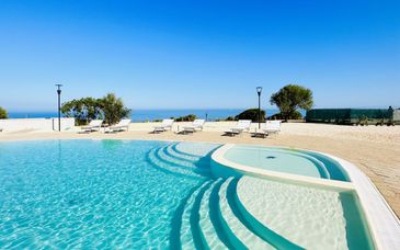 Residence Rocce Rosse 4* con volo o Sardinia Ferries
