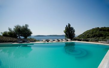 Red Tower Hotel 4*
