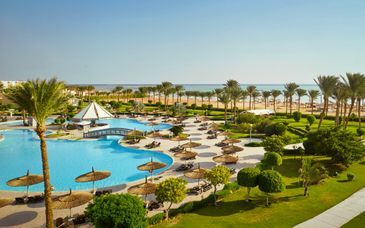 Coral Sea Water World Resort 5*