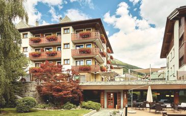 Hotel Rezia 4*