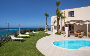 Marina Holiday Resort & Spa 4*