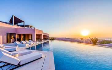Domes Novos Santorini 5*