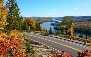 Tour in auto: Città mitiche e la bellezza del Québec