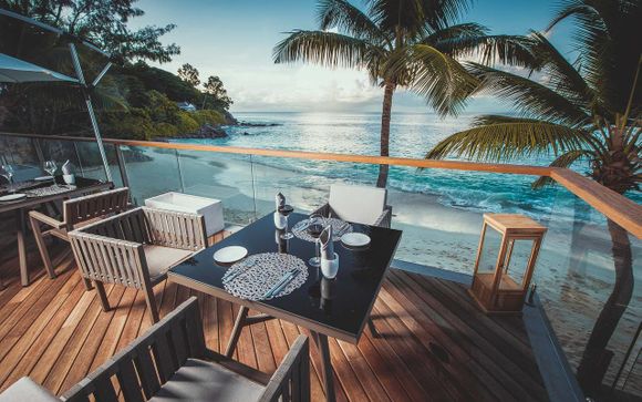 Carana Beach Hotel 4*