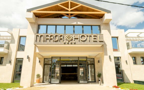 Mirror Hotel 4*