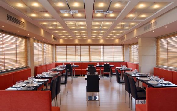 Poussez les portes du Xenia Poros Image Hotel 4*