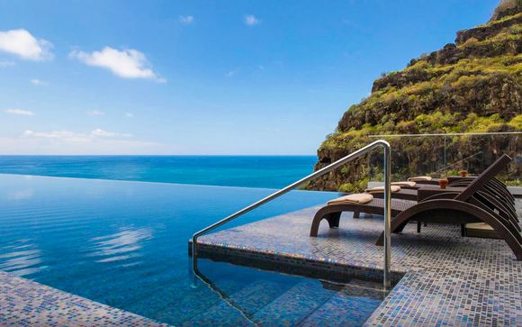 Edles Design und fantastischer Meerblick