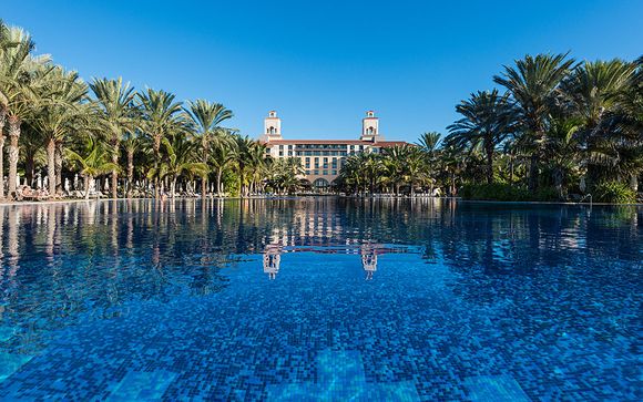 Hotel Lopesan Costa Meloneras 4*