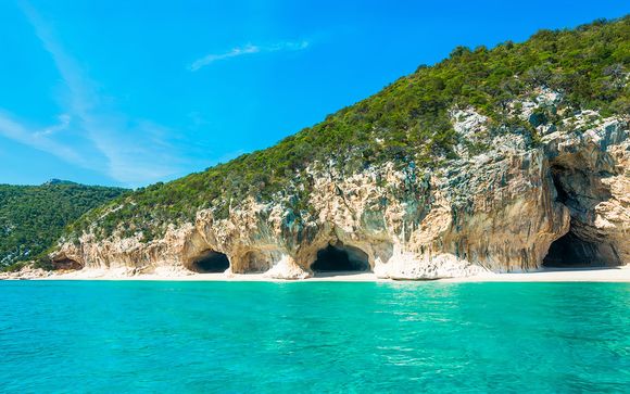 Cala Gonone, en Cerdeña, te espera