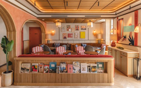 Hotel de Silhouette 4*