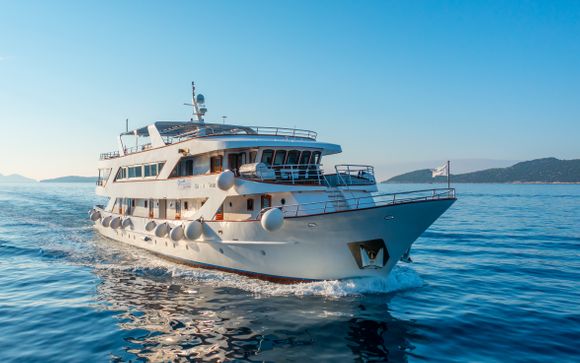 CruceroSplit to Split: Bota, Invictus o San Spirito