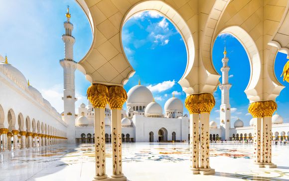 Duo: Kappa City Canopy by Hilton Dubaï Al Seef 4* y Kappa Club Royal M Abu Dhabi 5*