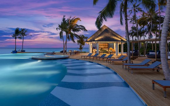 Avani+ Fares Maldives Resort 5*