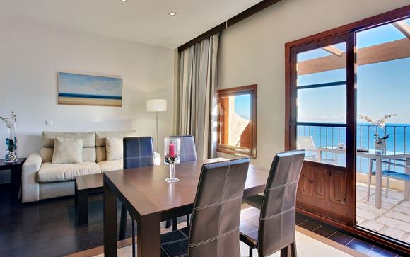 Pueblo Acantilado Suites 4*