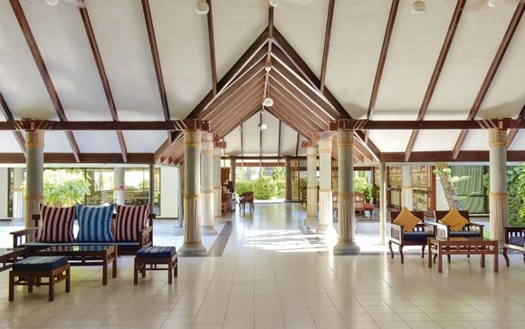 Holiday Island Resort & Spa 4*