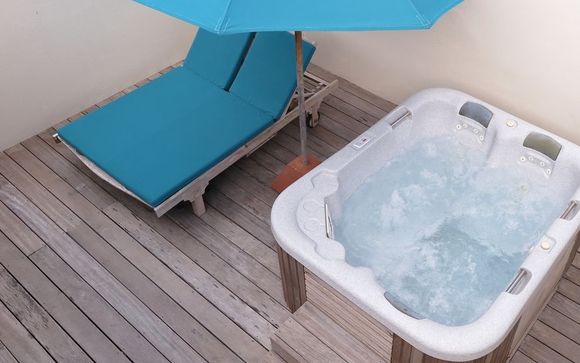 Canareef Resort Maldives 4*