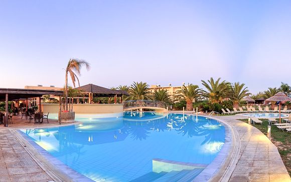 Sandy Beach Hotel le abre sus puertas