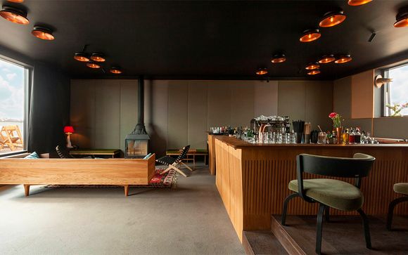 The Flushing Meadows Hotel & Bar 4*