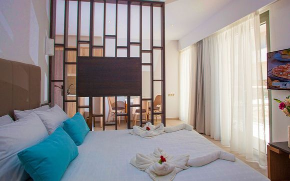 Minos Aparthotel and Suites 4*