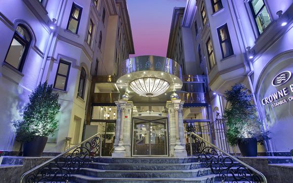 Crowne Plaza Old City 5* (solo con la opción 2)