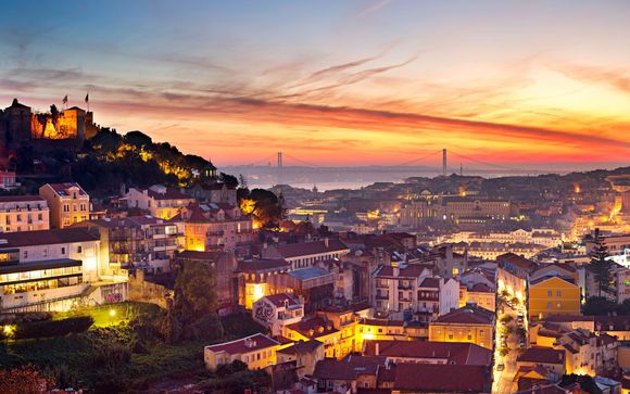 Visite nocturne de Lisbonne et dîner avec spectacle de Fado à partir de 3 nuits