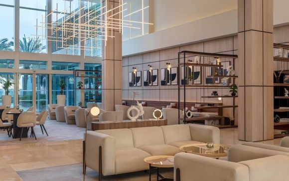 Poussez les portes du Yas Plaza Marina by IHG 5*