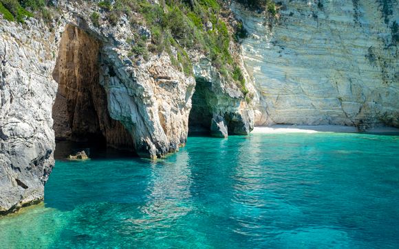 Visite en bateau des îles Paxos et Antipaxos incluse 