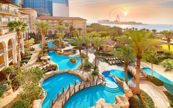 Poussez les portes du Ritz-Carlton Jumeirah Beach Dubai 5*